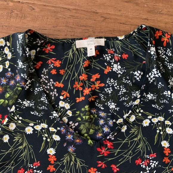 Como Vintage Black Floral Short Sleeve V-Neck Front Tie Top Blouse Dressy Casual - Picture 4 of 12